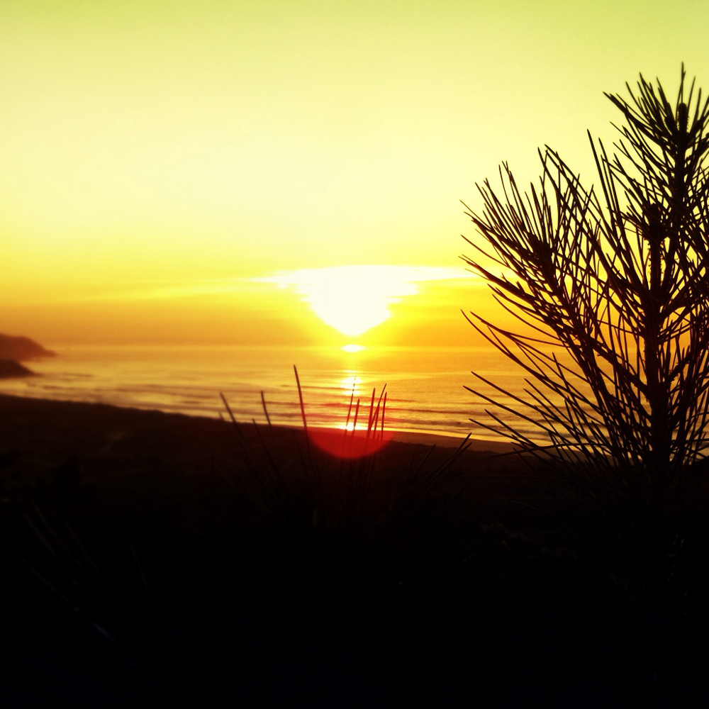 Puesta de Sol en la Playa de Doniños, Ferrolterra Fotografía de una puesta de sol en otoño. Naturaleza y viajes por Galicia